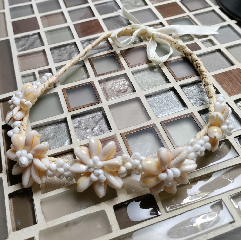 Vintage Artisan Cowrie Shell Choker
